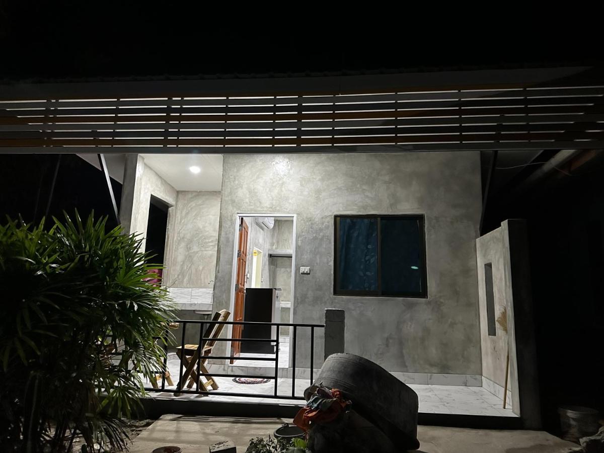 P'Un House Hotel เกาะเต่า ภายนอก รูปภาพ
