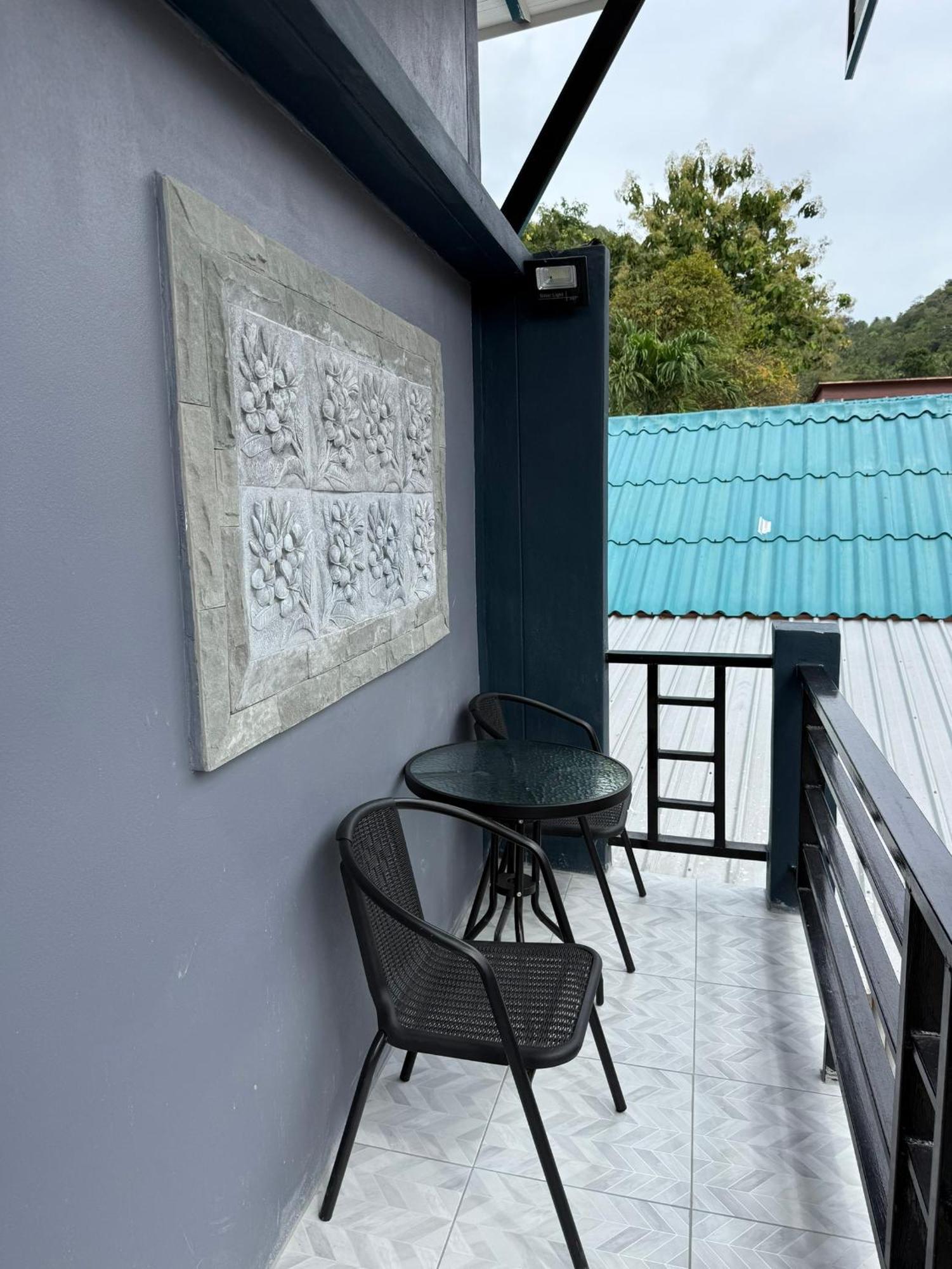 P'Un House Hotel เกาะเต่า ภายนอก รูปภาพ