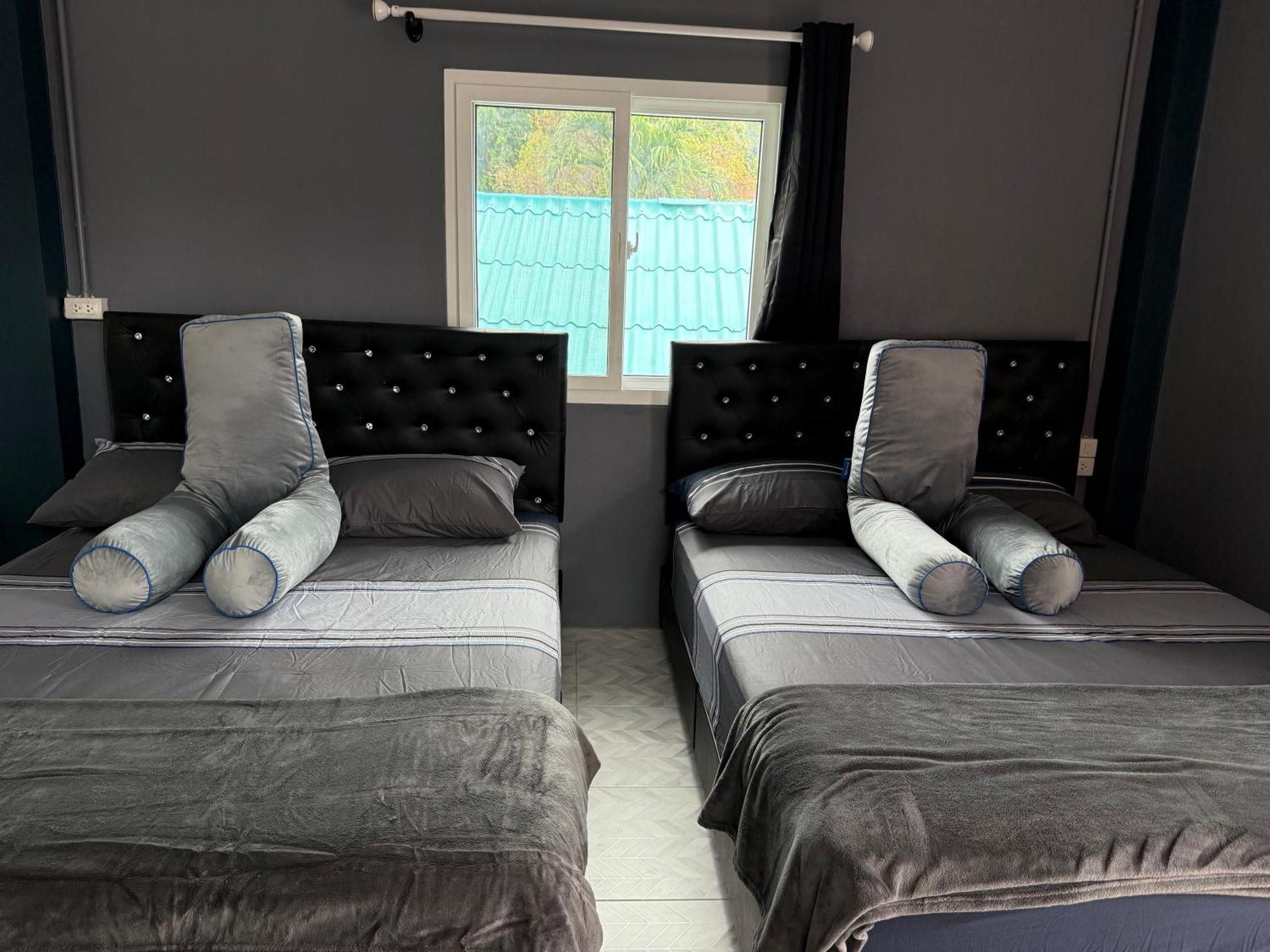 P'Un House Hotel เกาะเต่า ภายนอก รูปภาพ