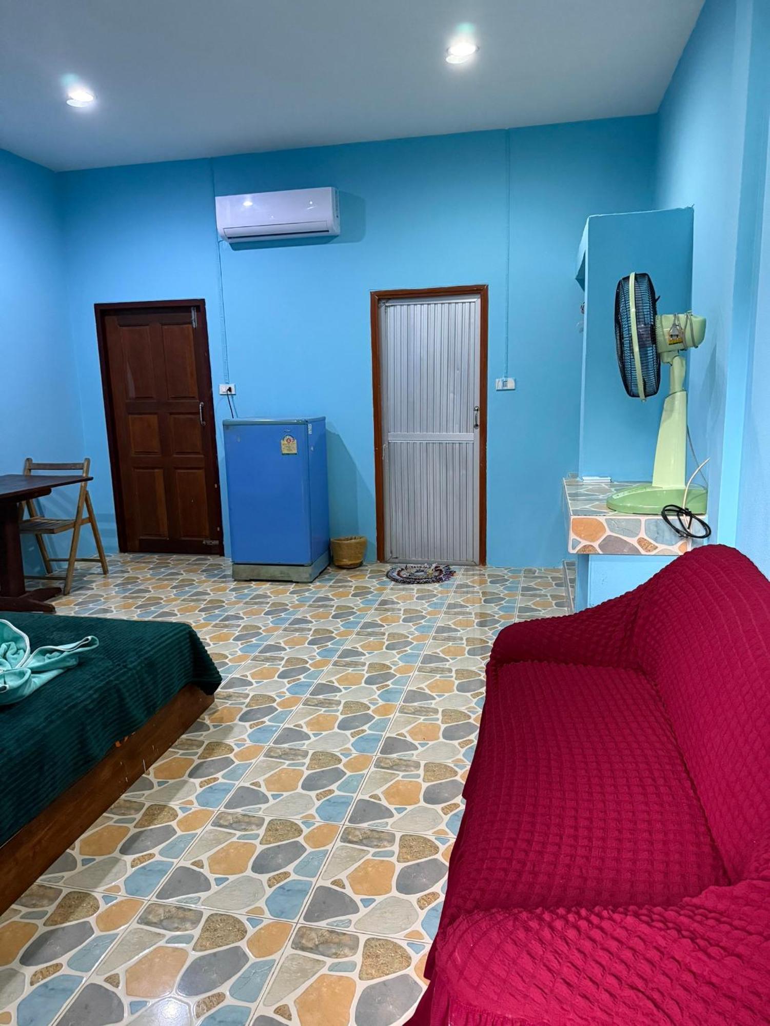 P'Un House Hotel เกาะเต่า ภายนอก รูปภาพ