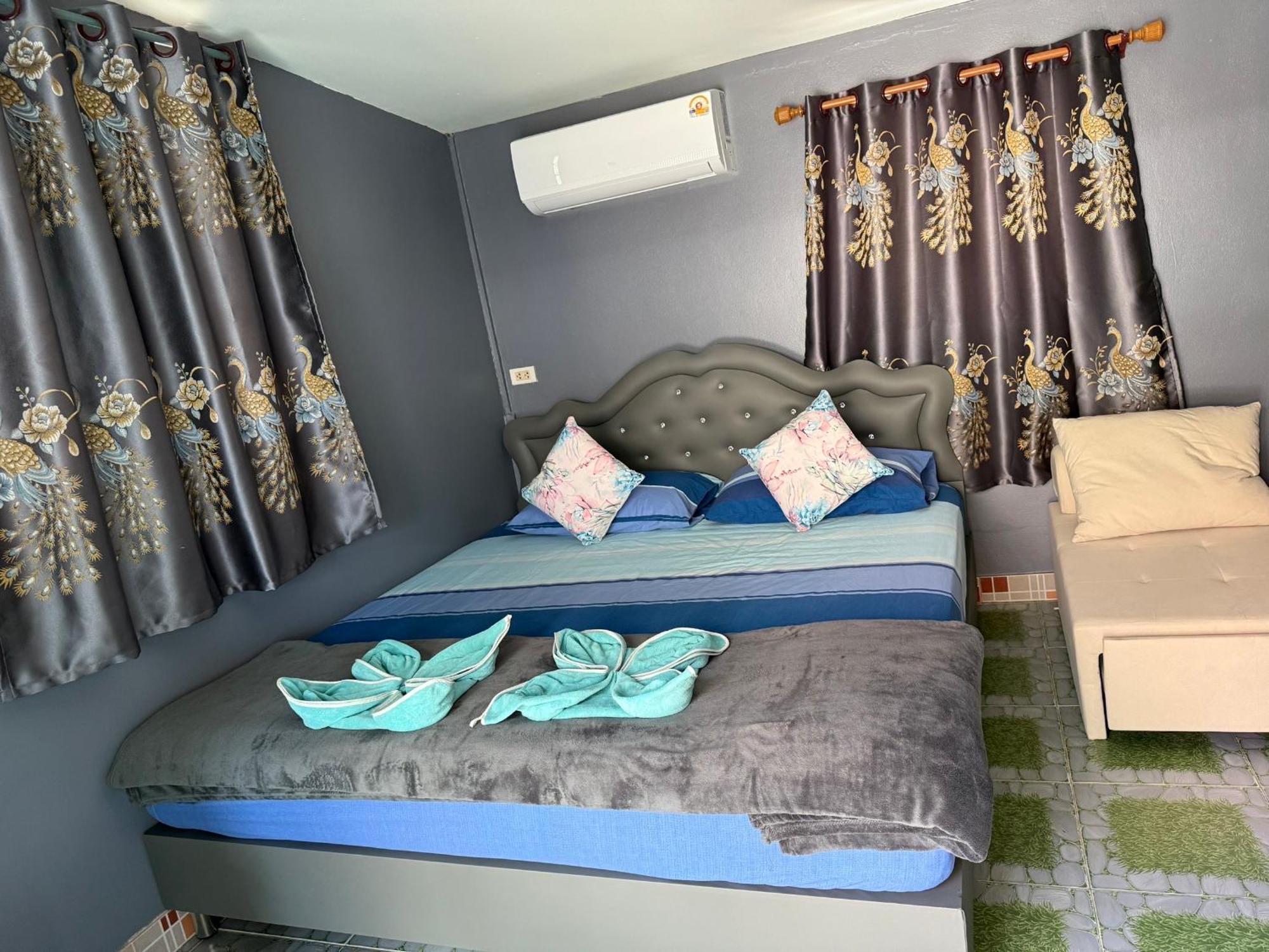 P'Un House Hotel เกาะเต่า ภายนอก รูปภาพ